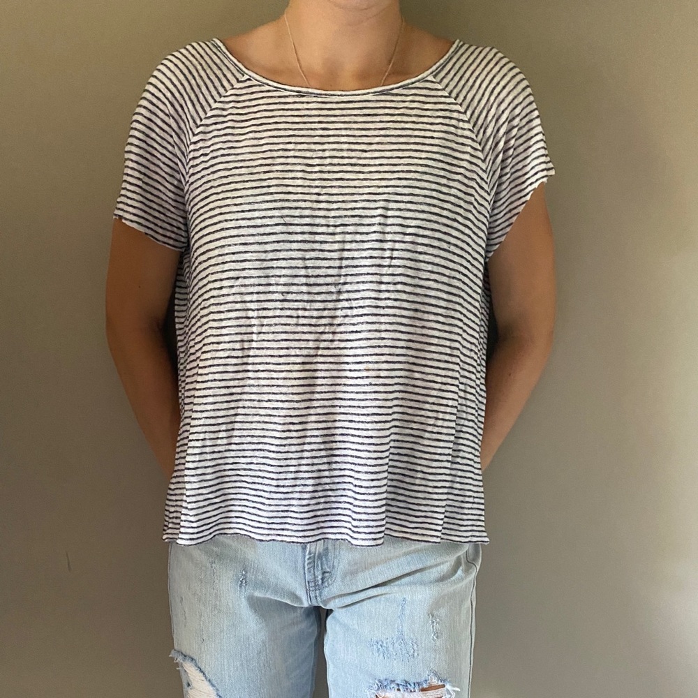 Striped black and white short sleeved tee